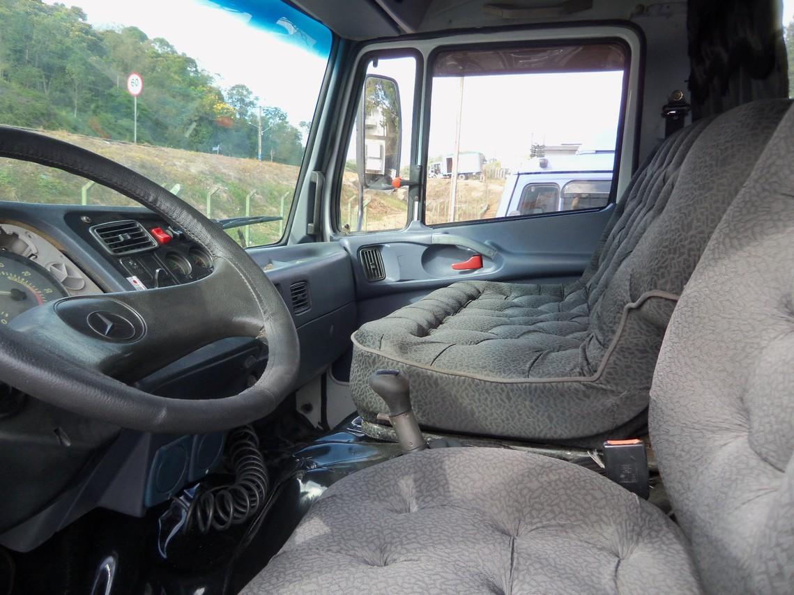Mercedes Benz MB 1215 - 99/99 4