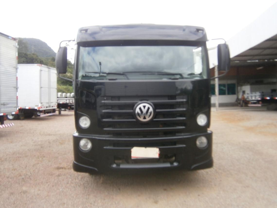 Volkswagen 24-250 E Constellation 3-Eixos - 07/08 2