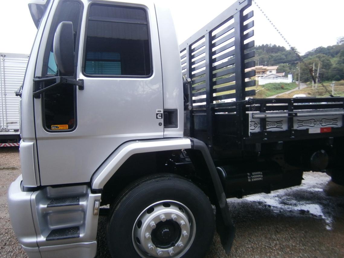 Ford Cargo2422 - 10/11 5