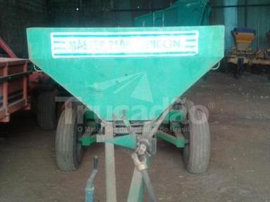 Distribuidor de Fertilizantes, Calcário e Sementes