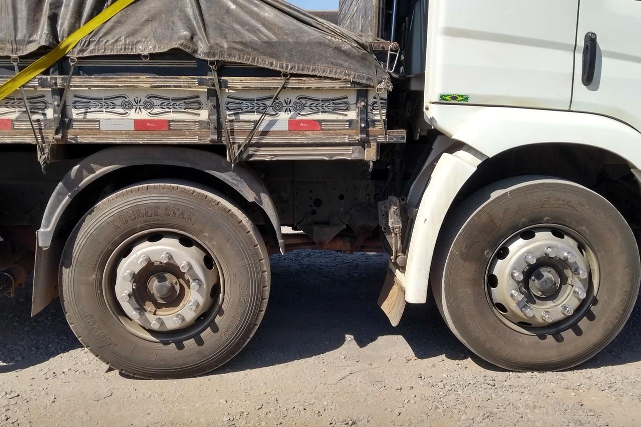 Volkswagen 24-250 E Constellation 3-Eixos - 10/10 6