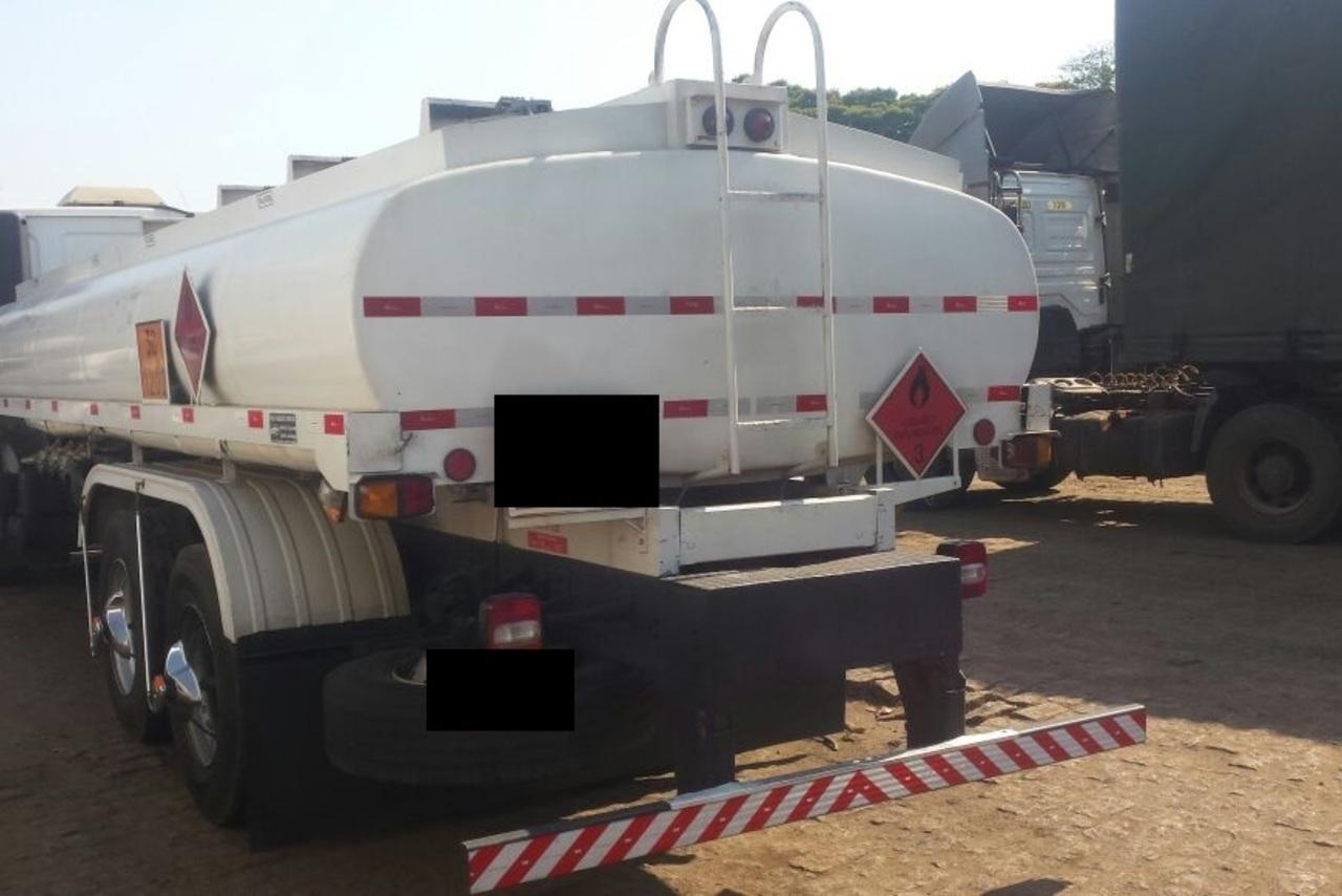 Volkswagen 24-250 E Constellation 3-Eixos - 11/11 9