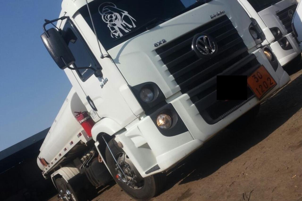 Volkswagen 24-250 E Constellation 3-Eixos - 11/11 16