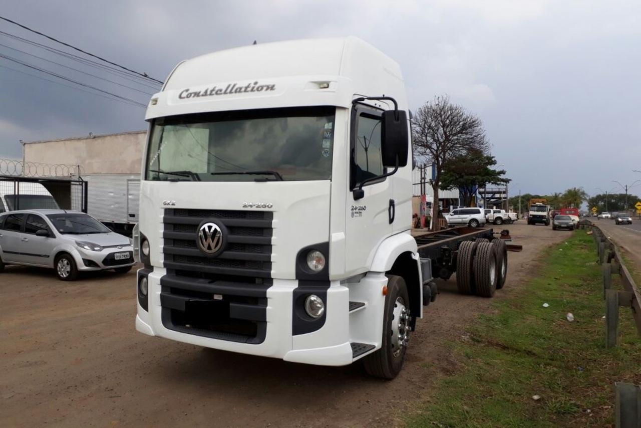 Volkswagen 24-250 E Constellation 3-Eixos - 10/11 6