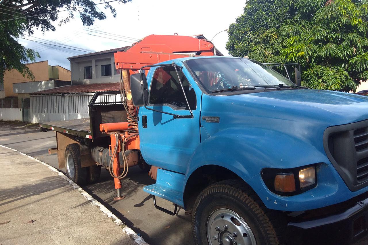 Ford F12000 - 99/99 13
