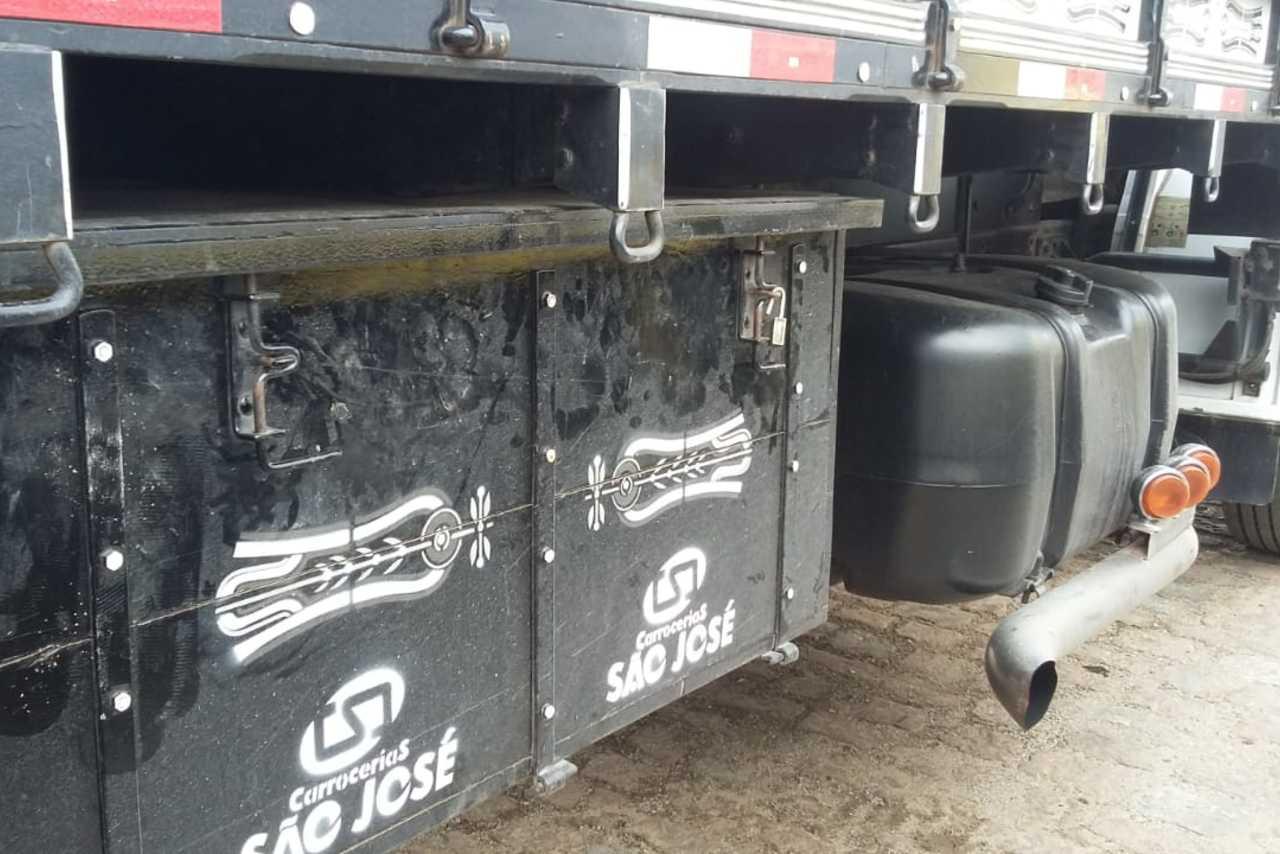 Volkswagen 24-250 E Constellation 3-Eixos - 10/10 7