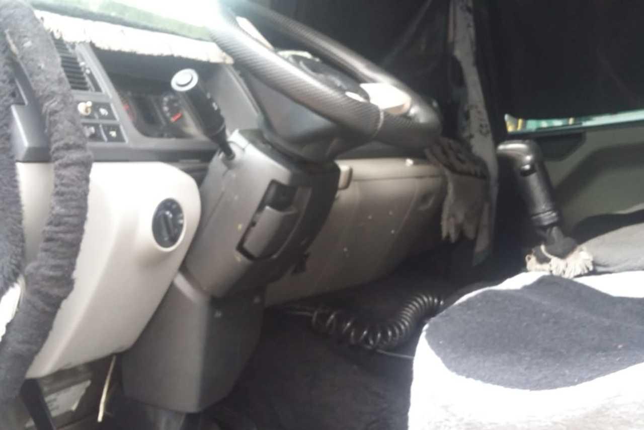 Volkswagen 24-250 E Constellation 3-Eixos - 10/10 8