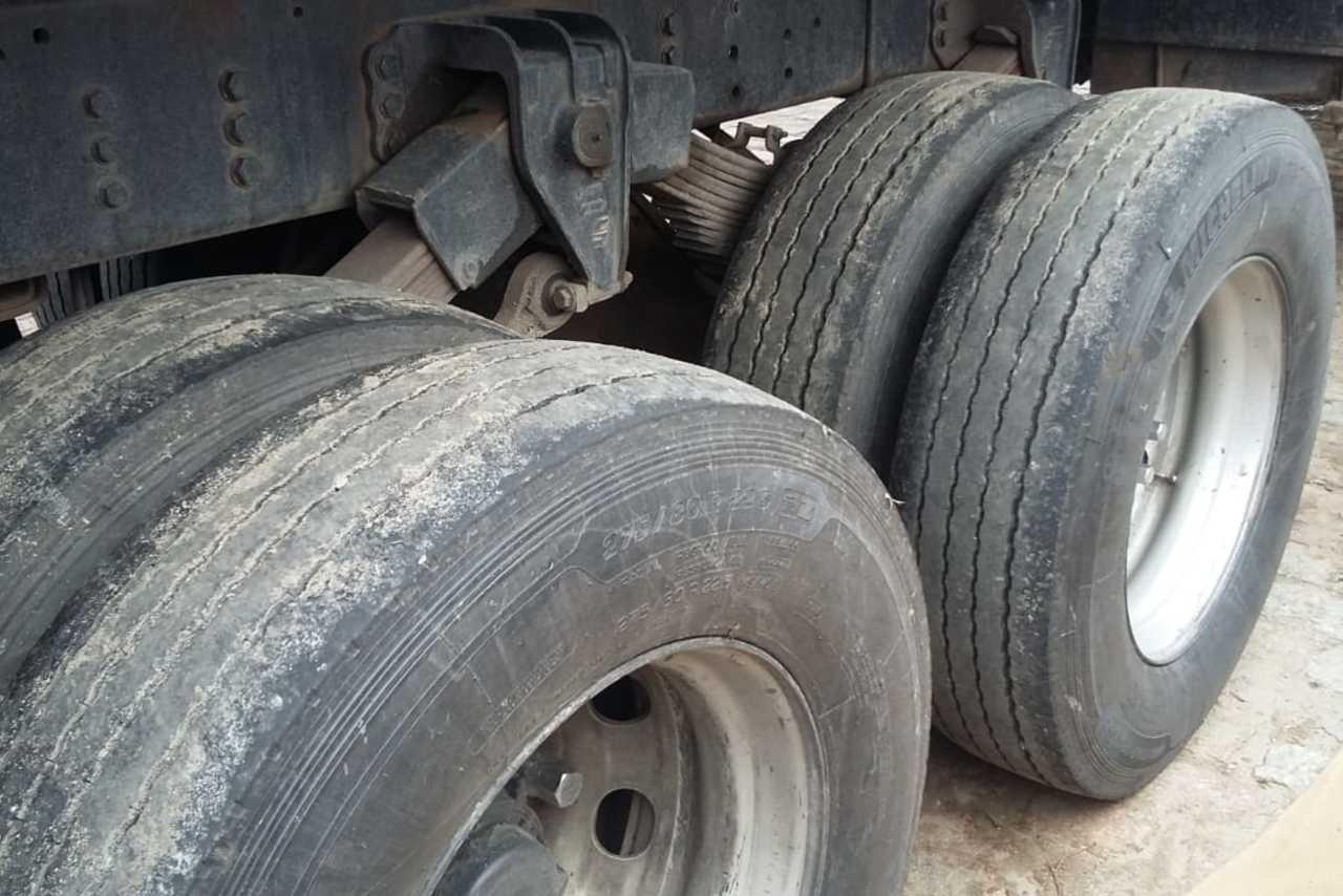 Volkswagen 24-250 E Constellation 3-Eixos - 10/10 9