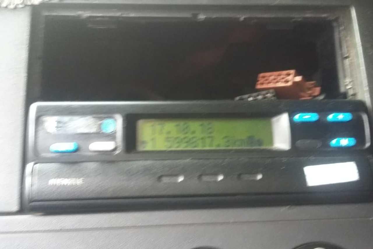 Volkswagen 24-250 E Constellation 3-Eixos - 10/10 12