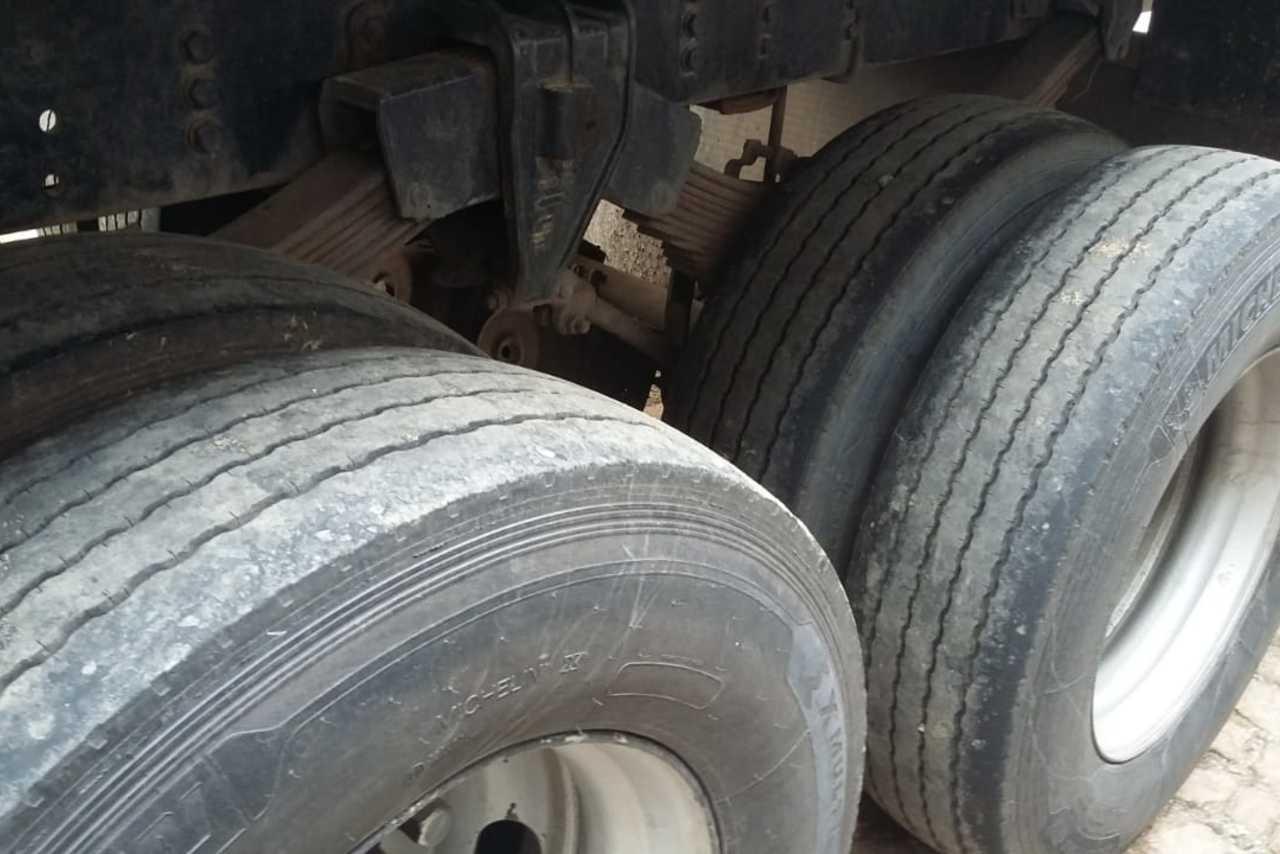 Volkswagen 24-250 E Constellation 3-Eixos - 10/10 13