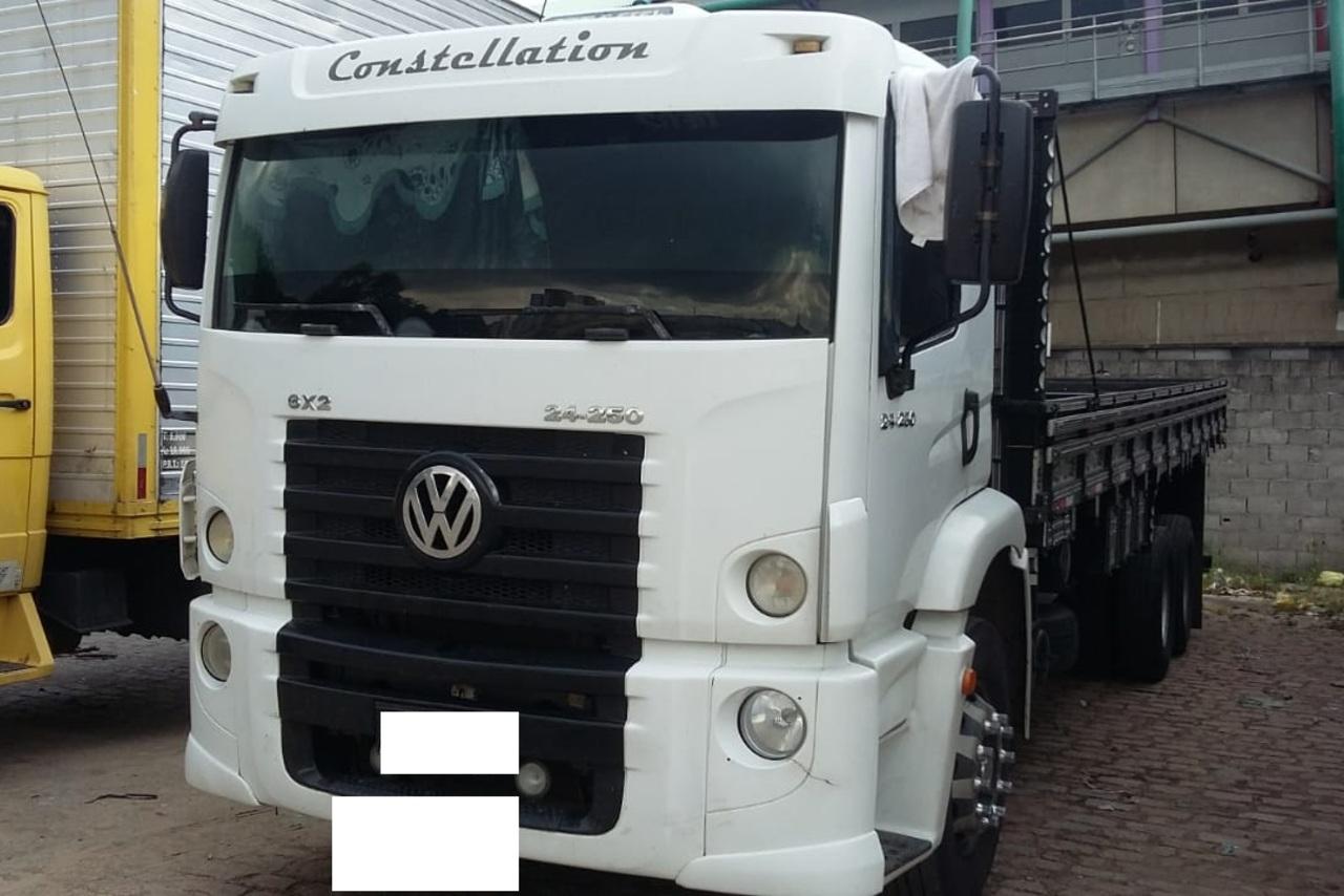 Volkswagen 24-250 E Constellation 3-Eixos - 10/10 17