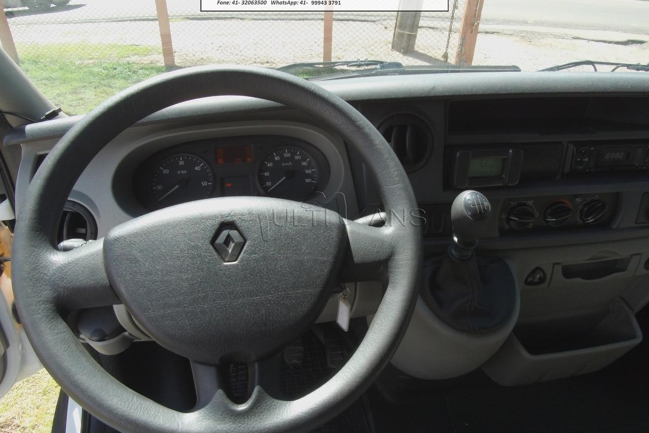 Renault Master Minibus - 10/11 4