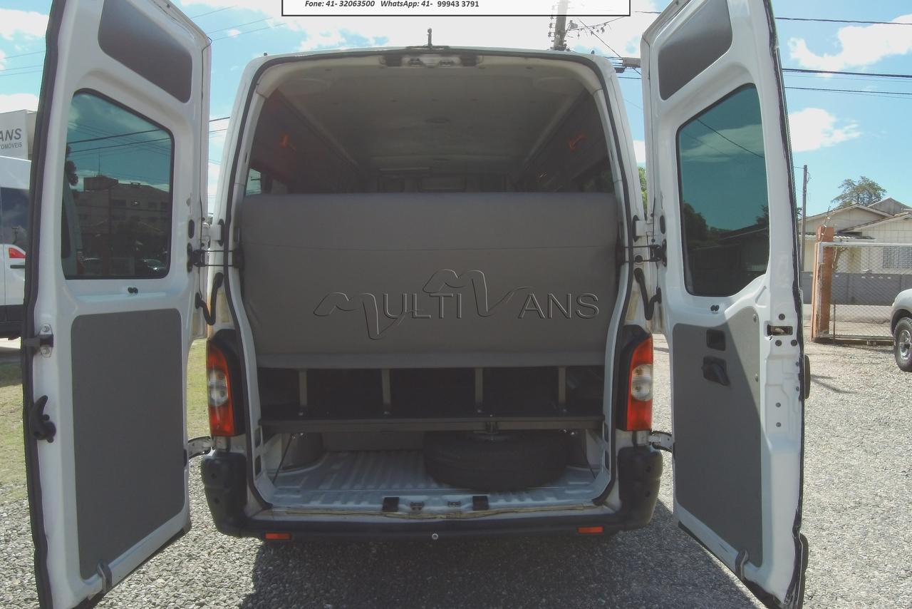 Renault Master Minibus - 10/11 12