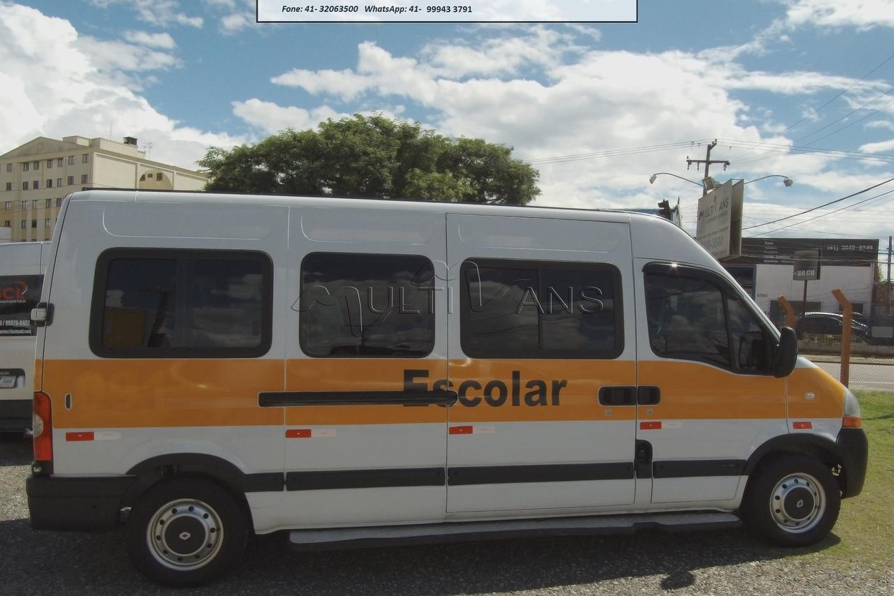 Renault Master Minibus - 10/11 15