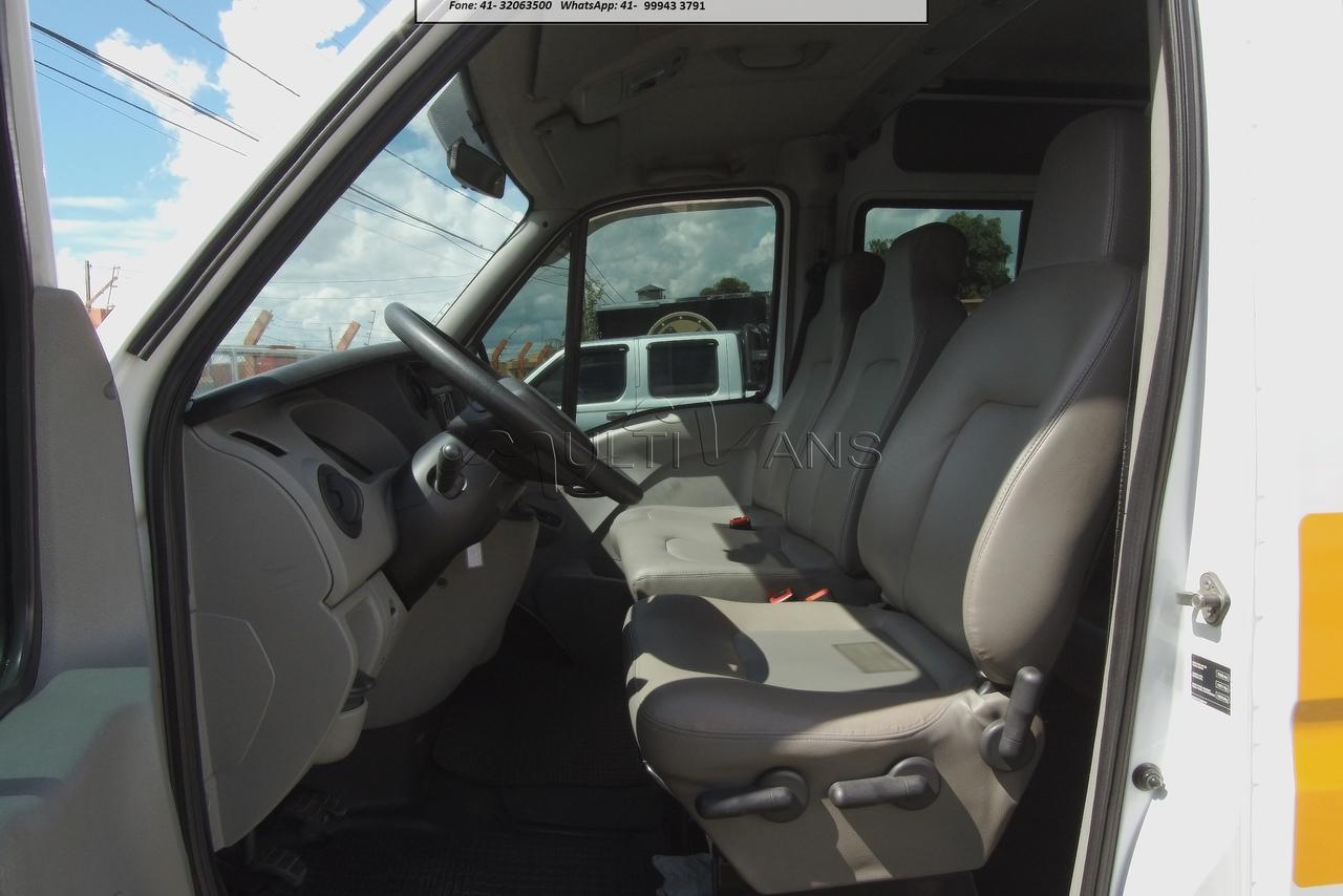 Renault Master Minibus - 10/11 17