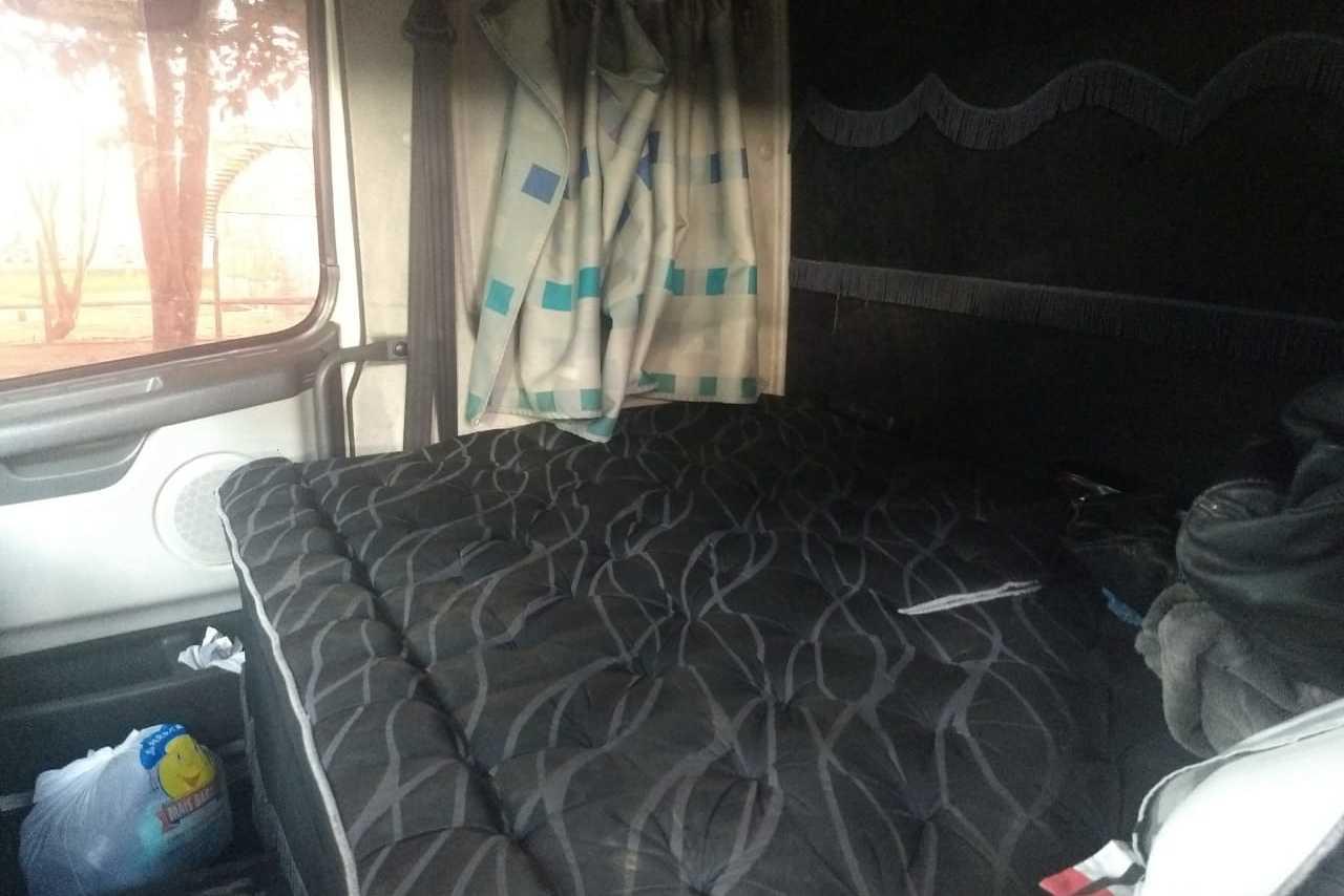 Volvo FH12 380 - 04/05 4