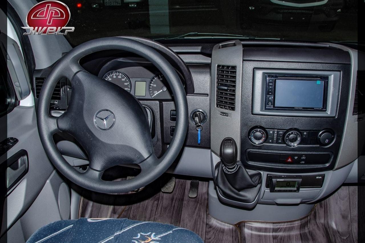 Mercedes Benz 415 - 18/19 6