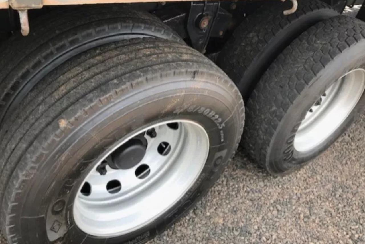 Volkswagen 24-250 E Constellation 3-Eixos - 11/12 7