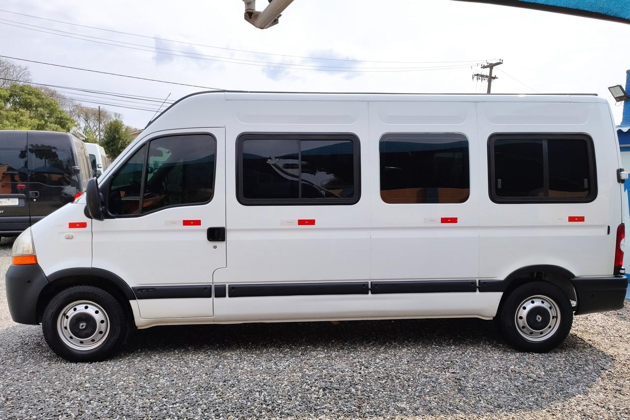 Renault Master Minibus - 12/13 14
