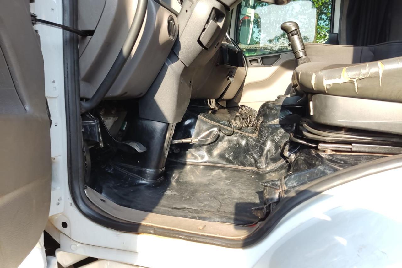 Volkswagen 25 390 - 12/12 6