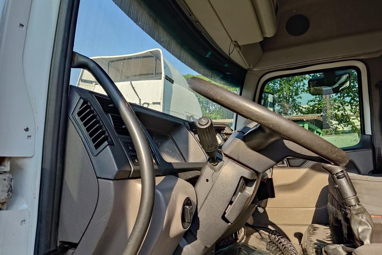 Volkswagen 25 390 - 12/12 8