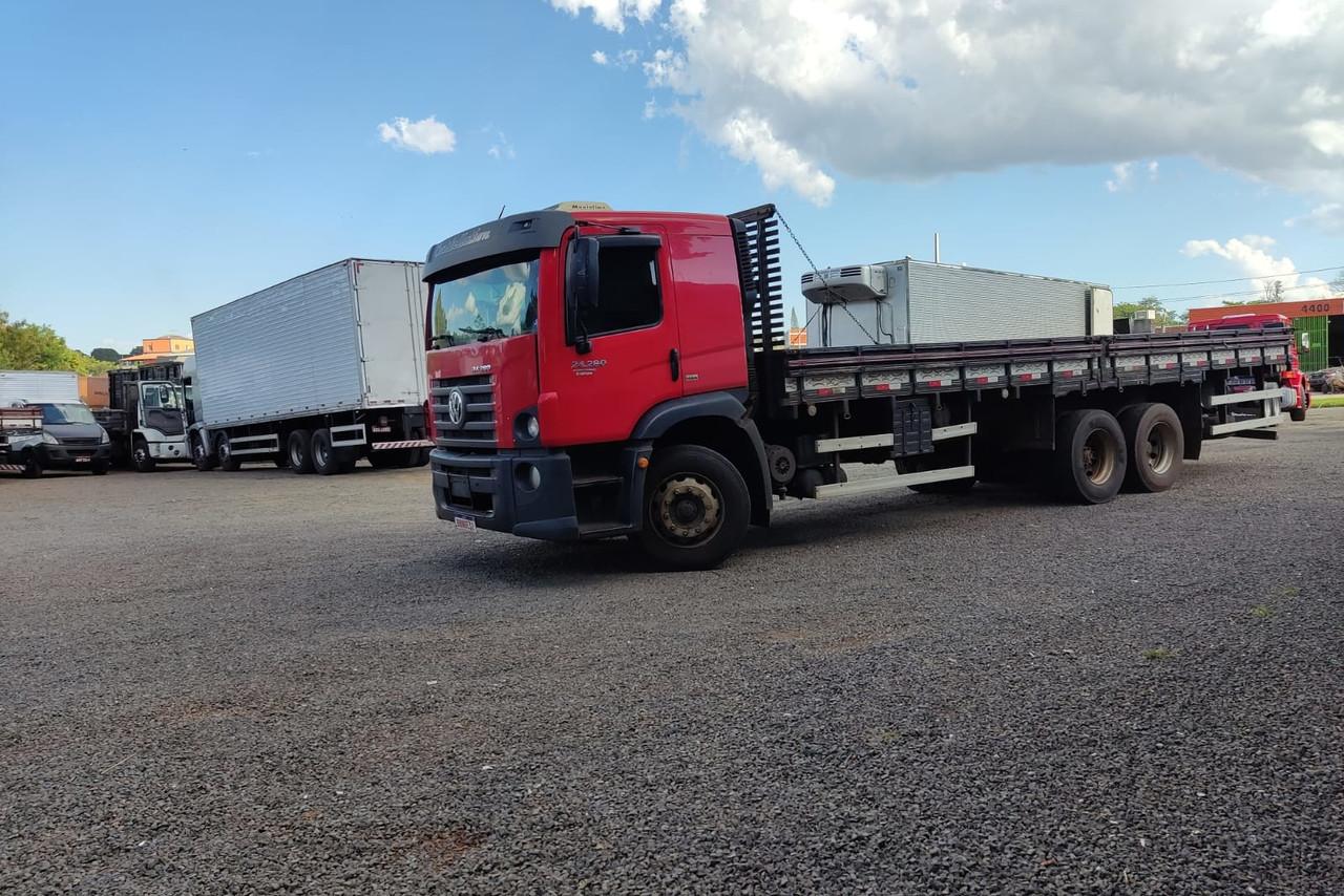 Volkswagen 24-280 E Constellation 6x2 - 17/17 1