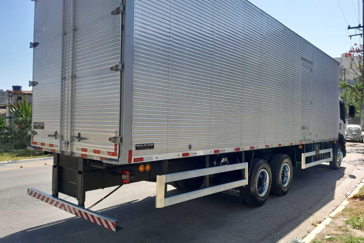 Volkswagen 24-260 Constellation 6x2 - 21/22 4