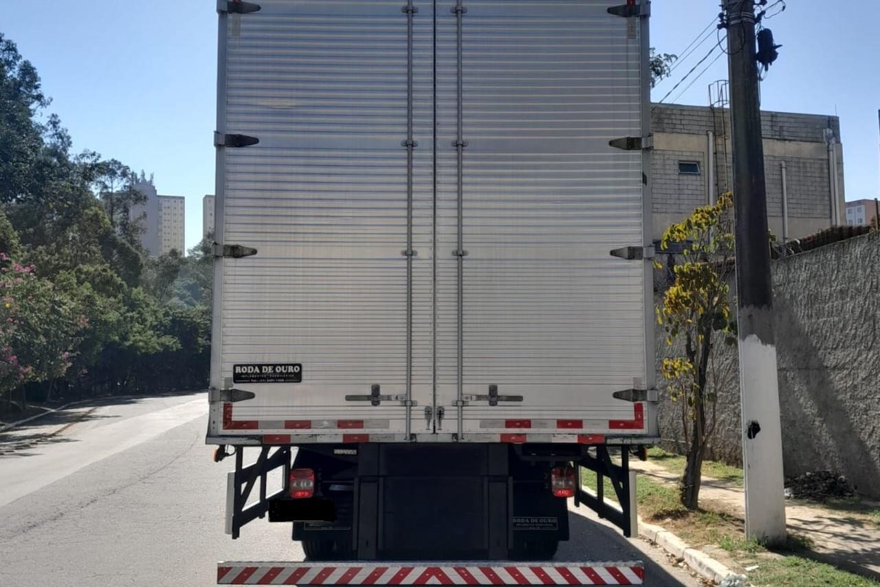Volkswagen 24-260 Constellation 6x2 - 21/22 10