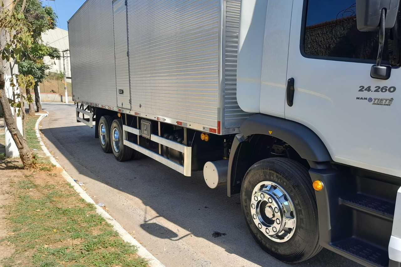 Volkswagen 24-260 Constellation 6x2 - 21/22 15