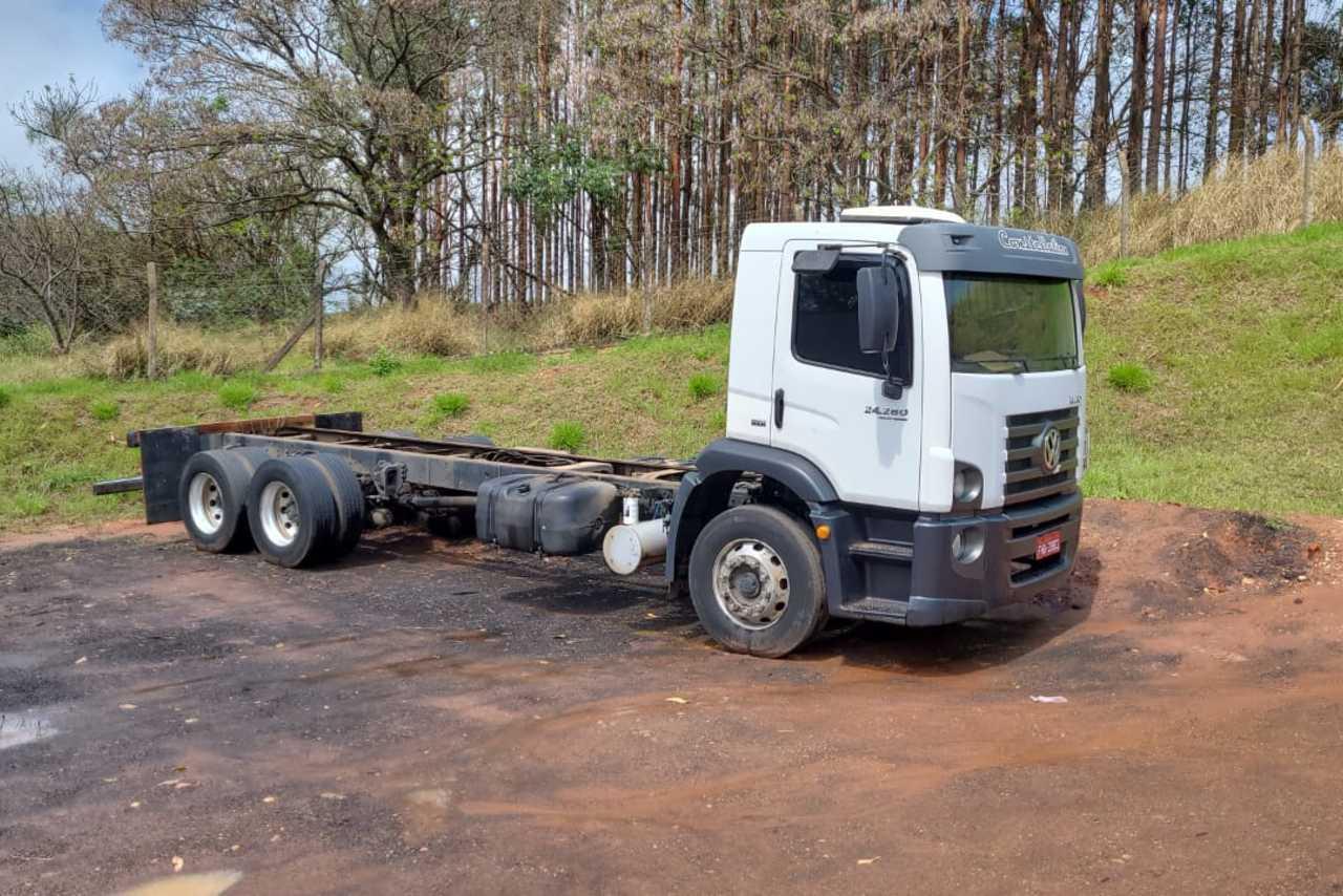 Volkswagen 24-280 E Constellation 6x2 - 13/13 3