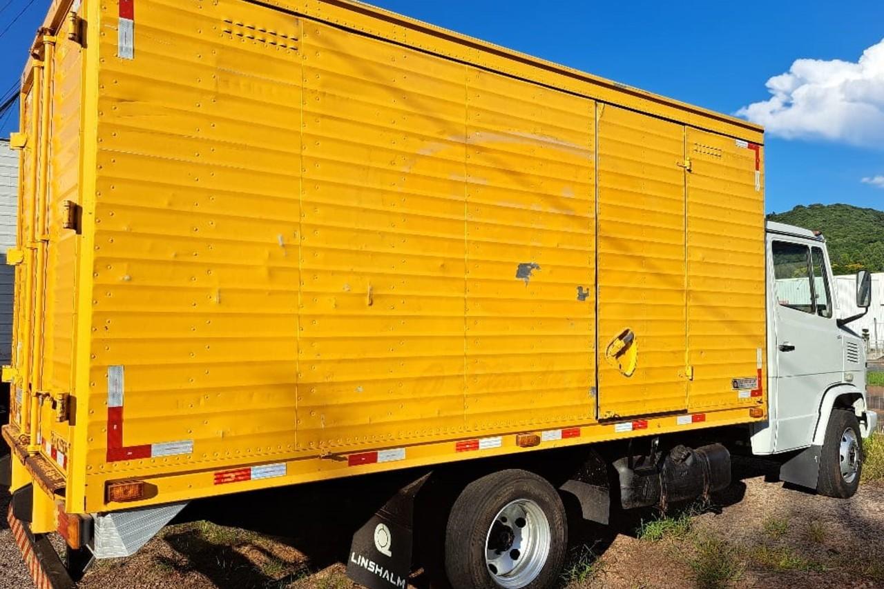 Mercedes Benz MB 710 - 05/05 15