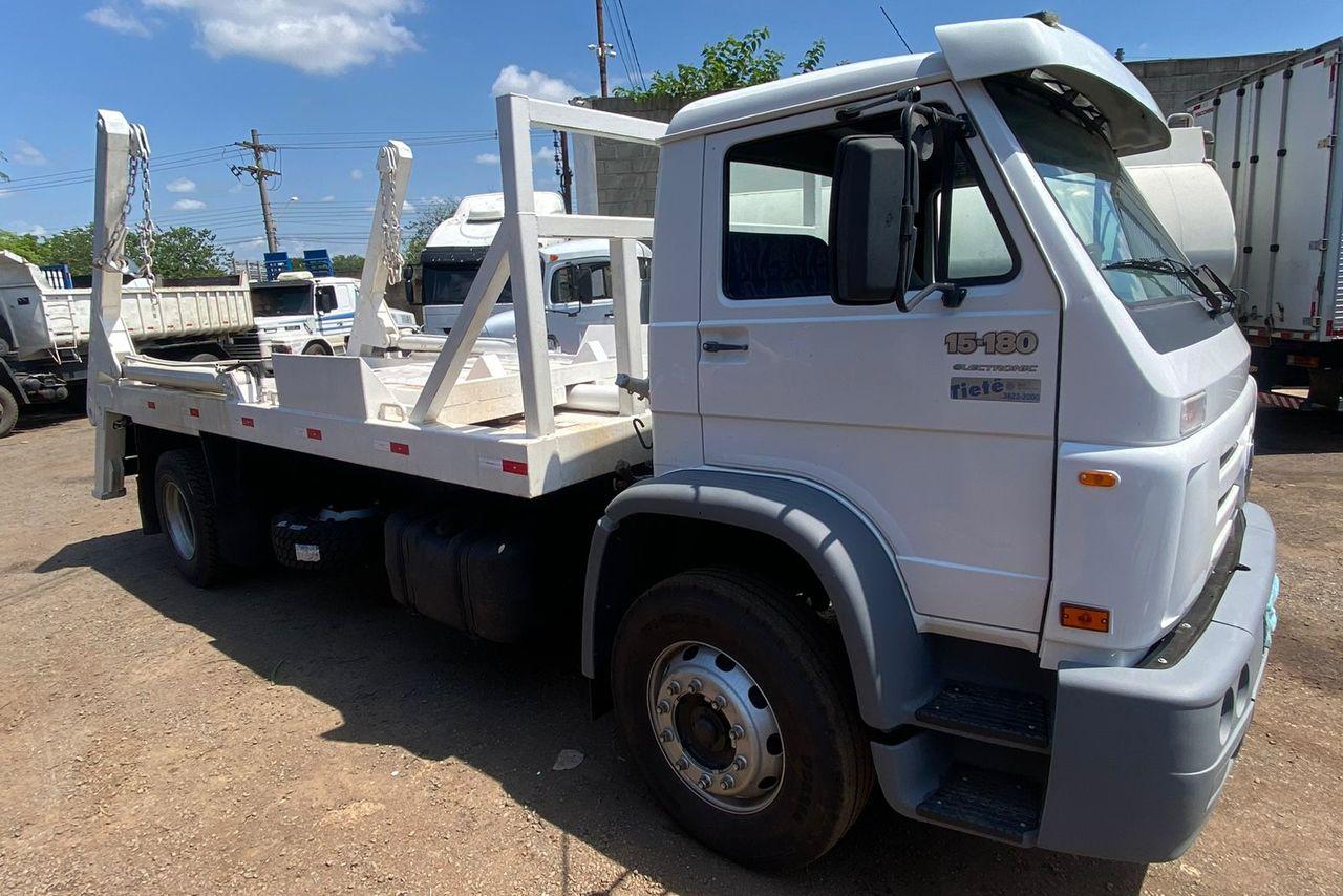 Volkswagen 15-180 E Constellation - 06/06 8