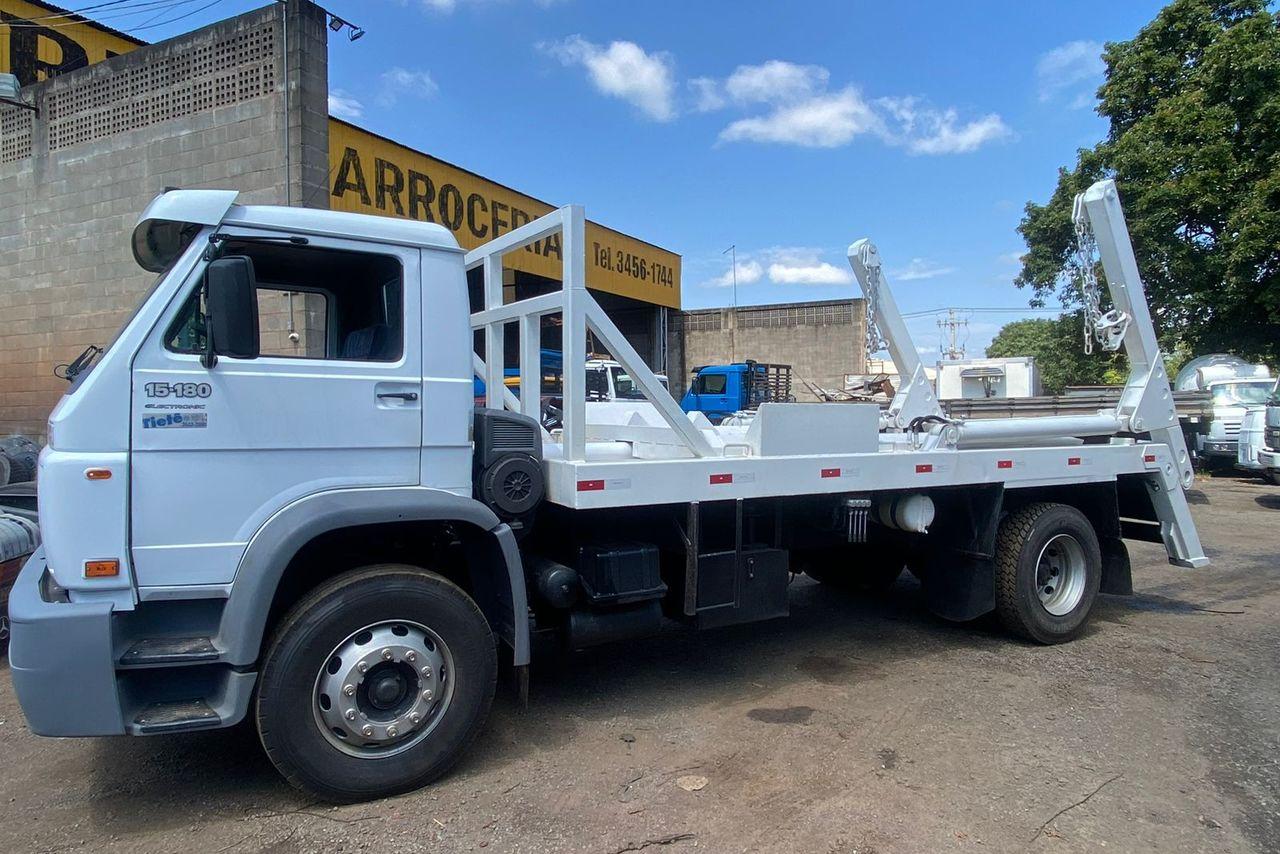 Volkswagen 15-180 E Constellation - 06/06 1