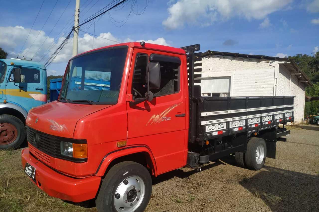 Mercedes Benz MB 710 - 07/08 10