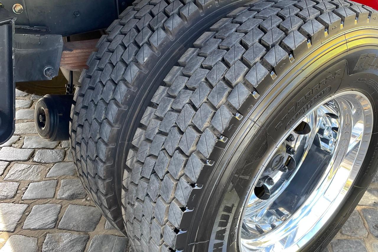 Mercedes Benz MB 2324 - 13/13 8