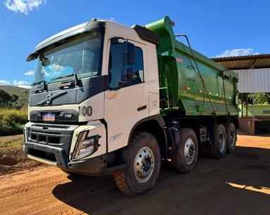 Caminhão Bitruck