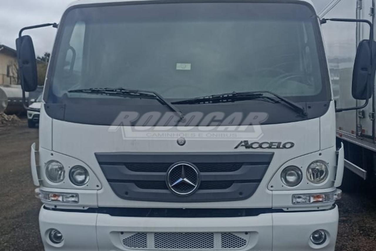 Mercedes Benz Accelo 815 - 12/12 1