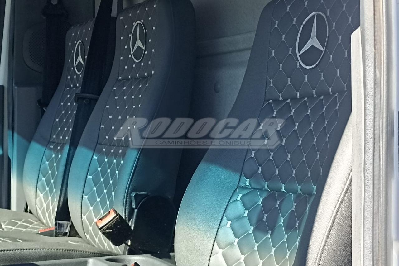 Mercedes Benz Accelo 815 - 12/12 11