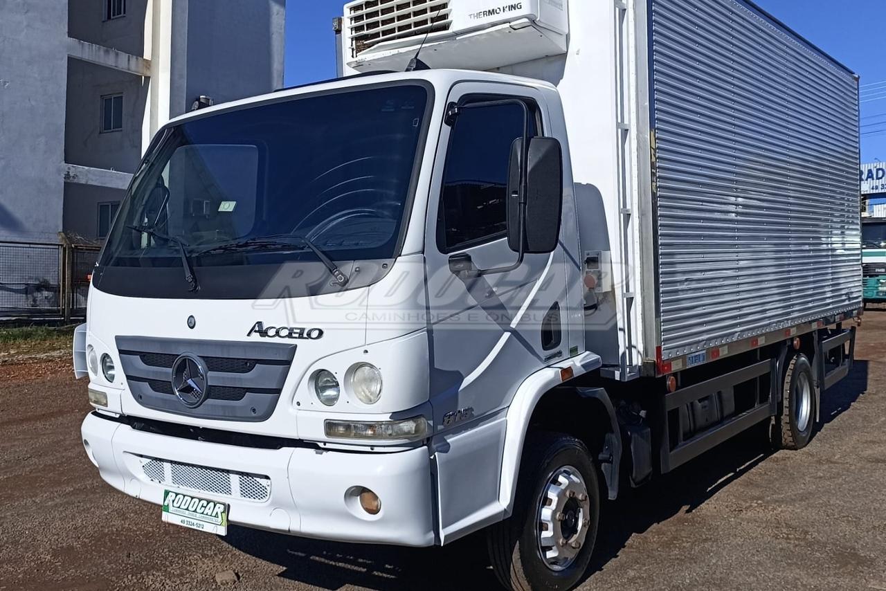Mercedes Benz Accelo 815 - 12/12 17