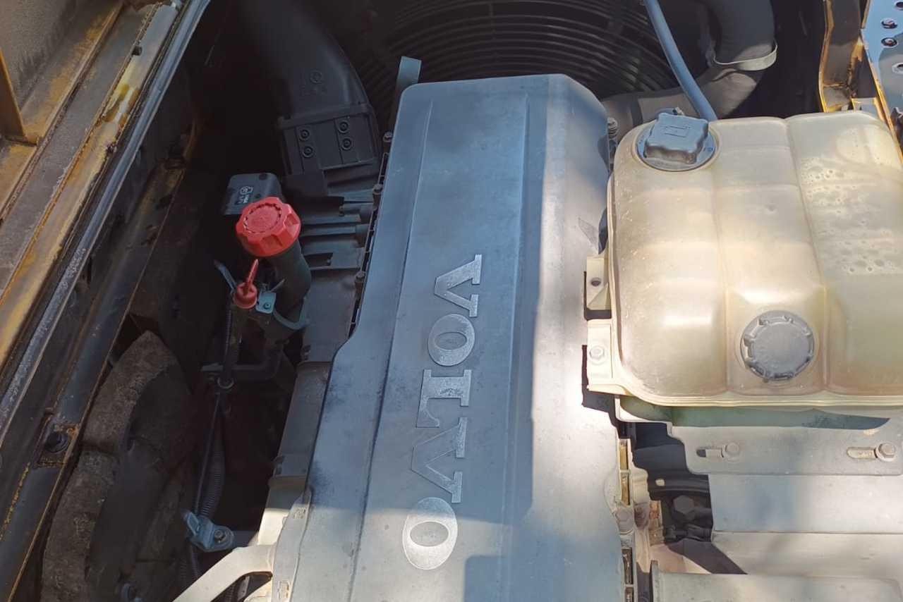 Volvo EC380DL - 20/20 6
