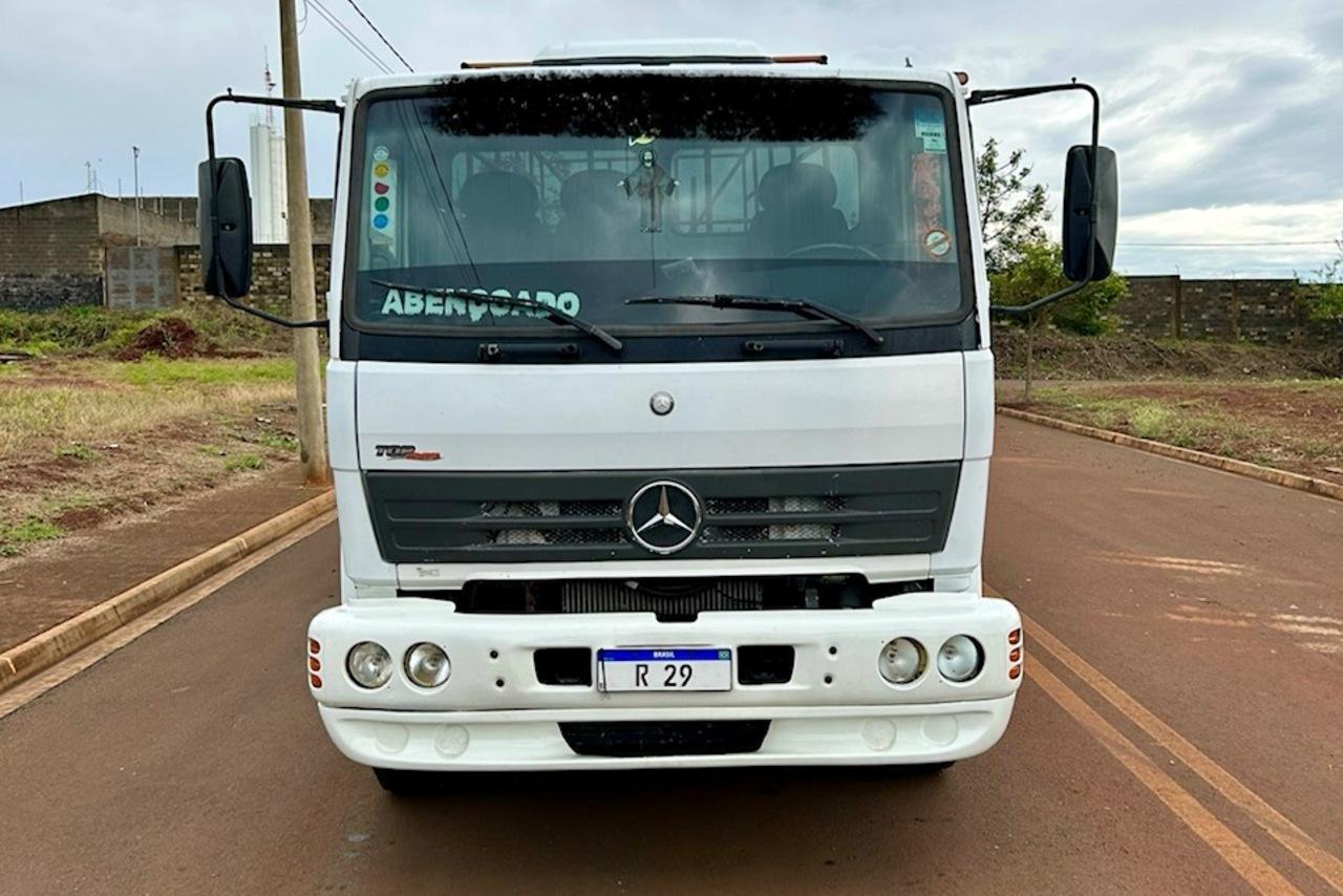 Mercedes Benz MB 1718 - 09/09 3