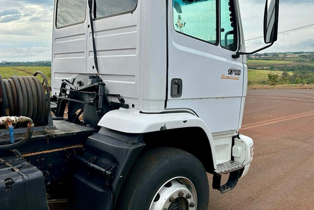 Mercedes Benz MB 1718 - 09/09 5