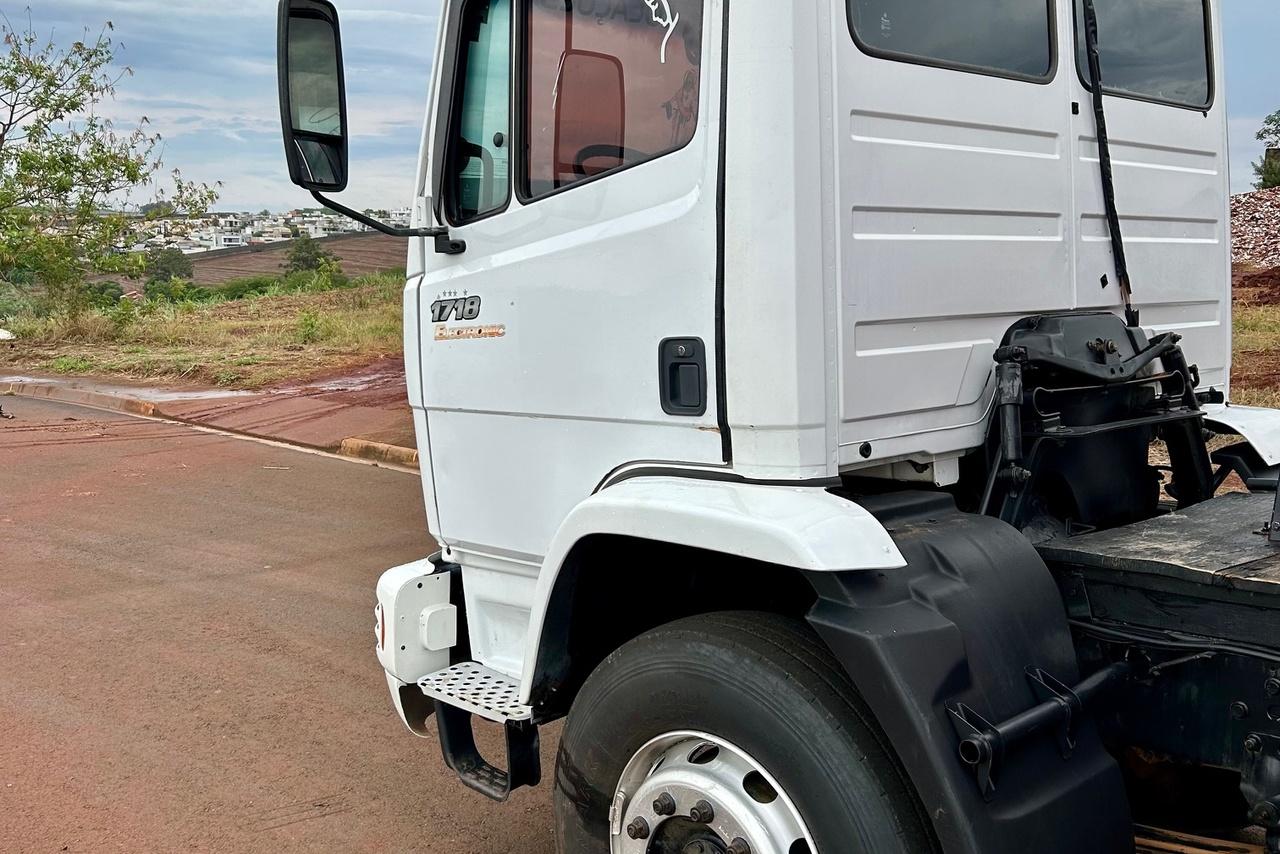 Mercedes Benz MB 1718 - 09/09 6