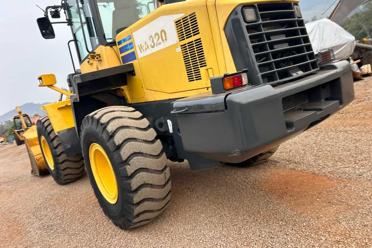 Komatsu WA320 - 10/10 2