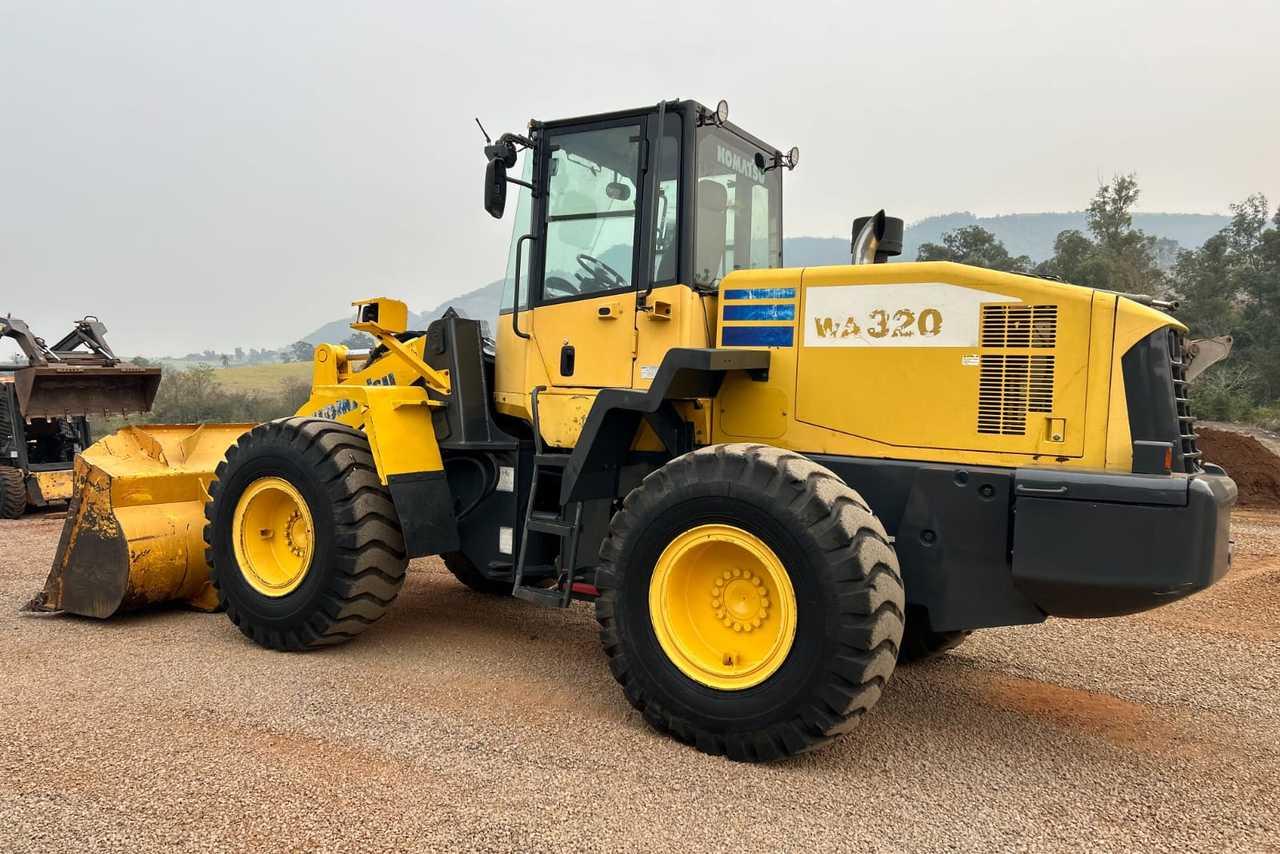 Komatsu WA320 - 10/10 1