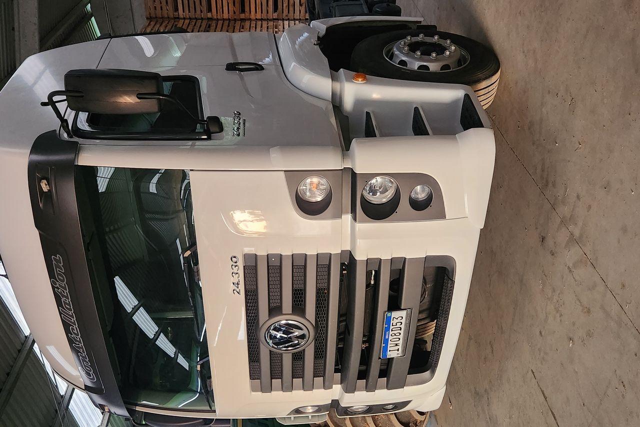 Volkswagen 24 330 - 15/15 8