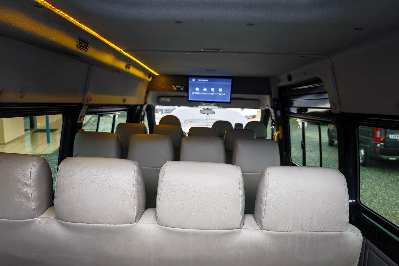 Ford Transit passageiros - 11/11 28