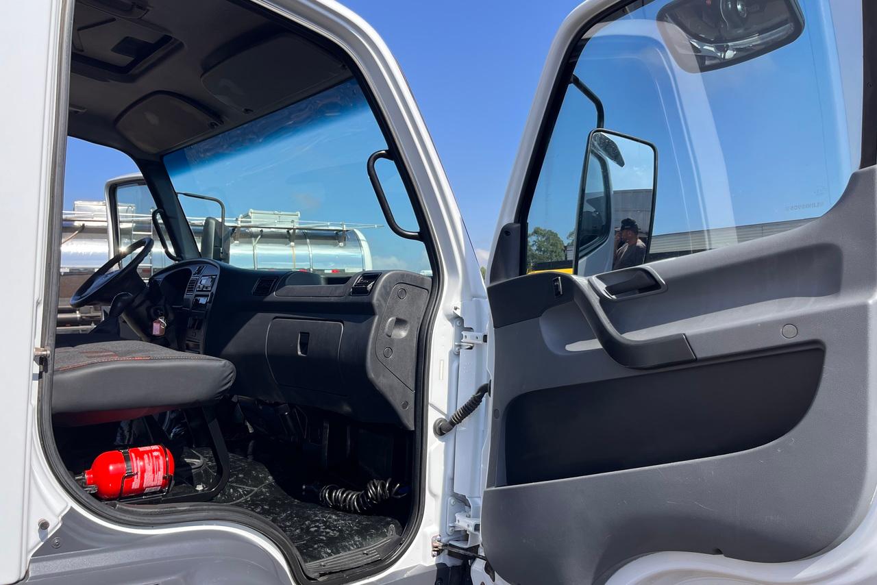 Mercedes Benz Accelo 1016 - 20/20 14