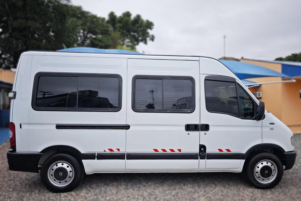 Renault Master Minibus - 07/08 10