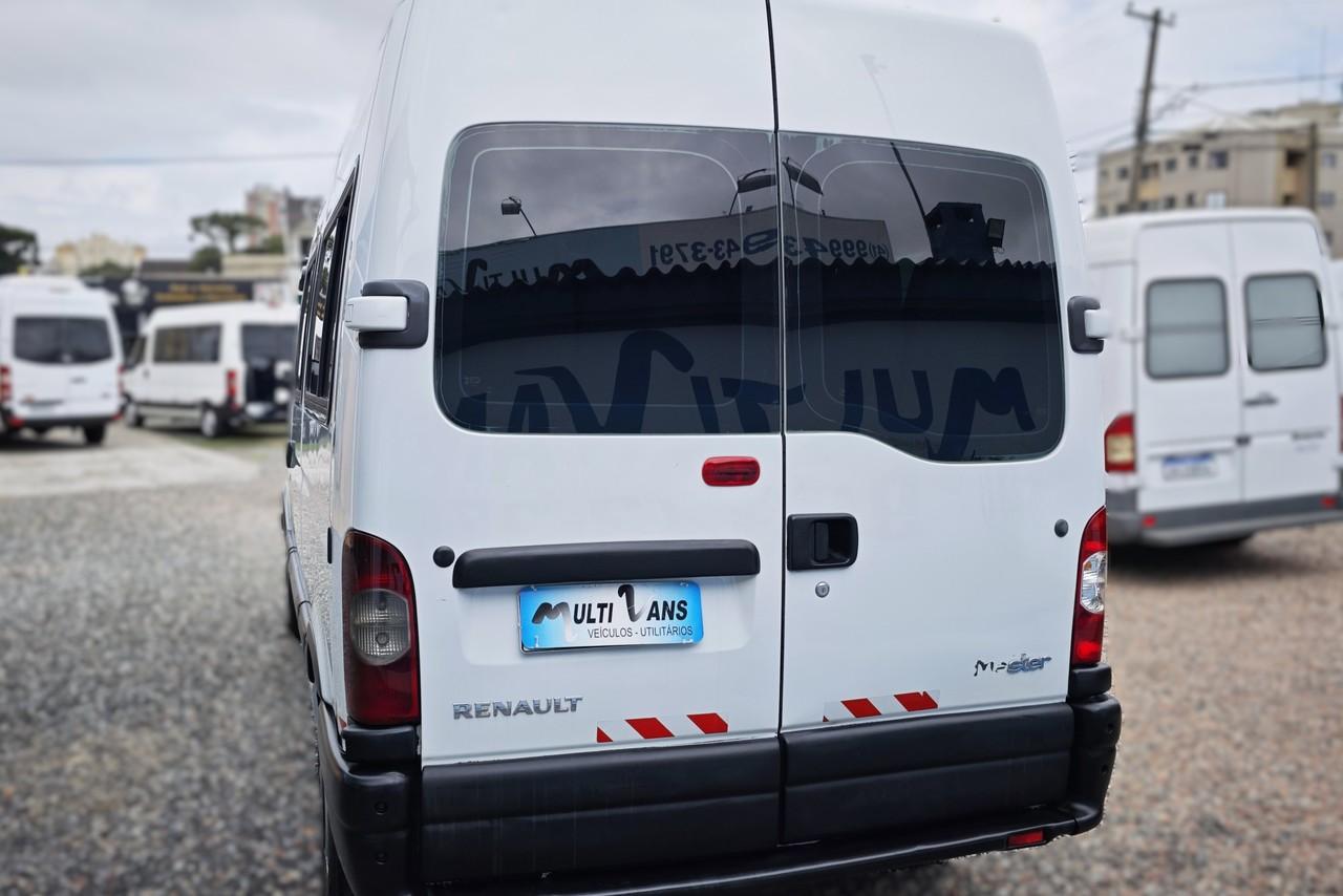 Renault Master Minibus - 07/08 11